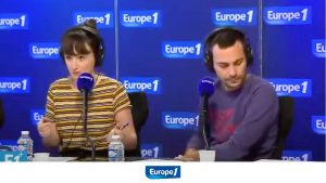 La radio Europe 1 couvre l'installation d'un fauw train pour apaiser les personnes âgées à Valenciennes.