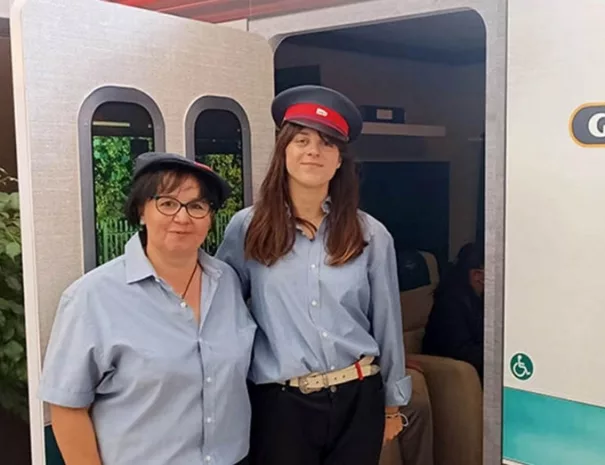 animatrices d'ehpad devant le dispositif